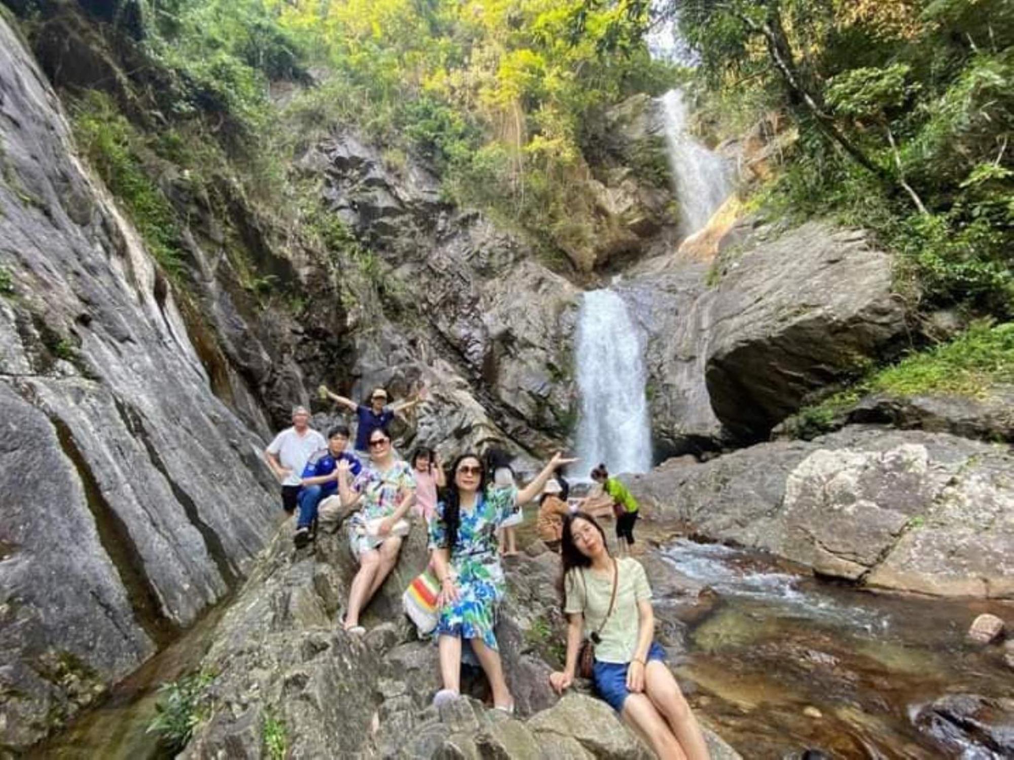 Homestay Ho Son - Thac Anor A Luoi Ngoại thất bức ảnh