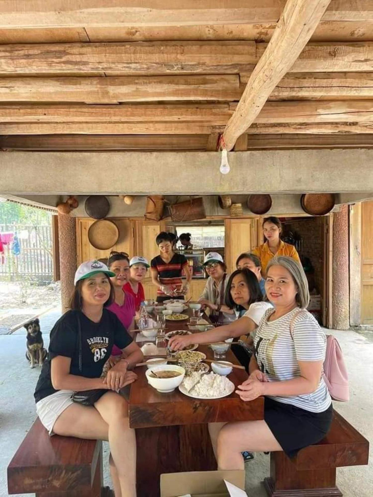 Homestay Ho Son - Thac Anor A Luoi Ngoại thất bức ảnh